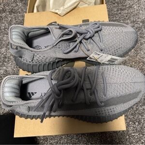 Yeezy boost 350 grey size 8